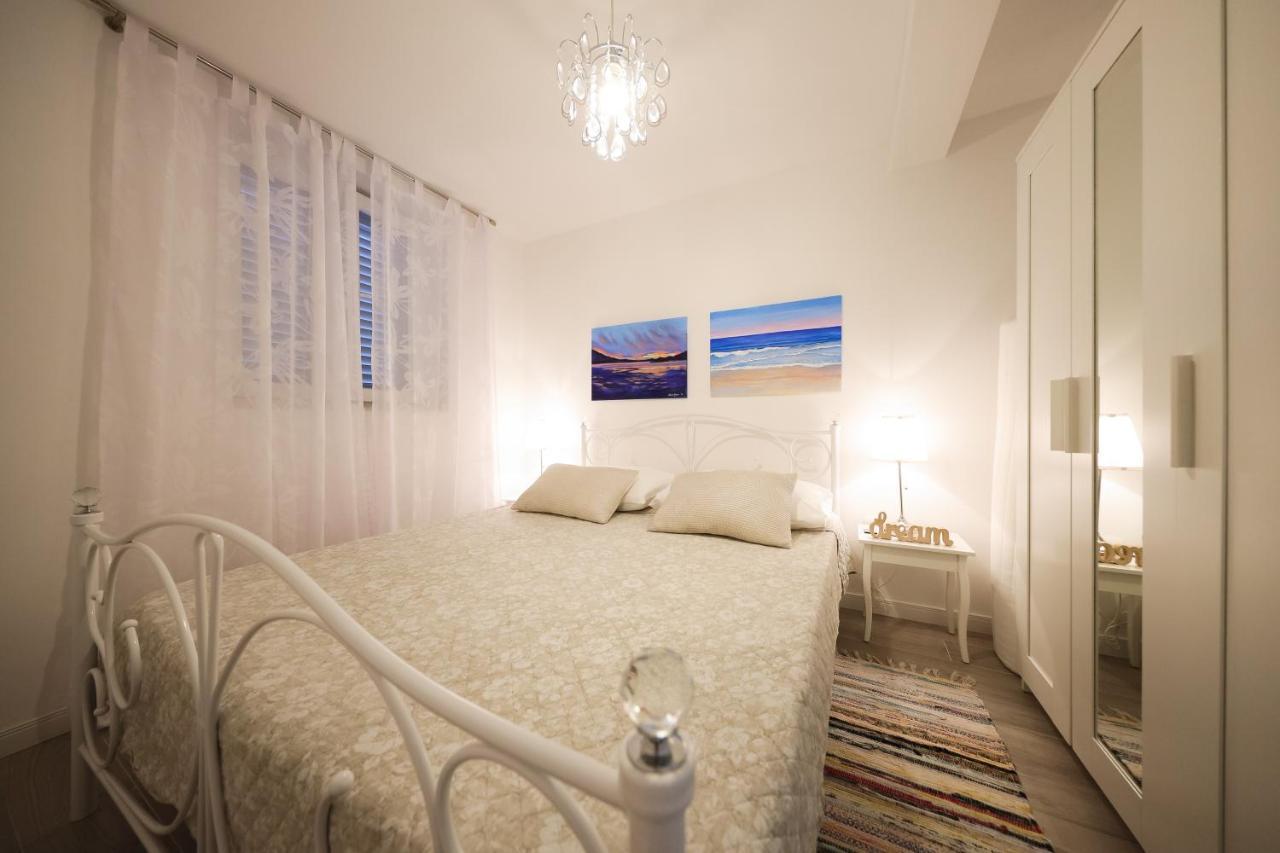Pavle'S Apartment Zadar Bagian luar foto