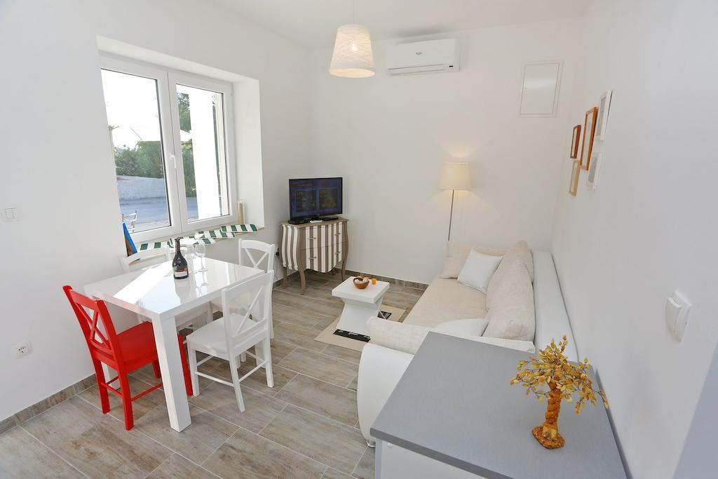 Pavle'S Apartment Zadar Ruang foto